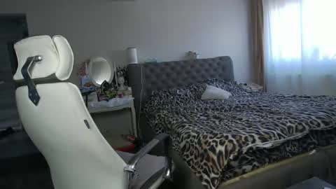 Snapshot of jessica19955 chatting on 12.04.25 Maria online show from 12.04.25