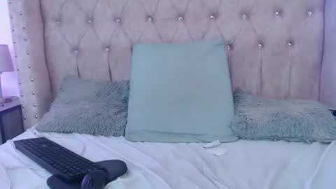 Snapshot of jessica_carter_ chatting on 10.25.25 Jessica online show from 10.25.25