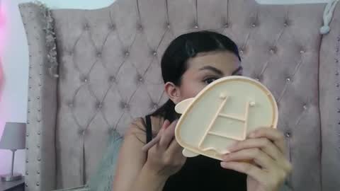 Snapshot of jessica_carter_ chatting on 11.21.25 Jessica online show from 11.21.25