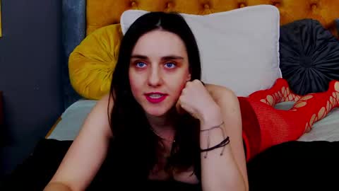 Jessica White online show from 04.22.26