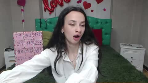 Snapshot of jessicabreez chatting on 05.13.26 JessicaBreez online show from 05.13.26