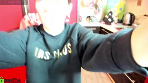 Snapshot of jessicaforris chatting on 12.18.25 jessicaforris online show from 12.18.25