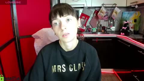 Snapshot of jessicaforris chatting on 12.21.25 jessicaforris online show from 12.21.25