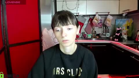 Snapshot of jessicaforris chatting on 12.22.25 jessicaforris online show from 12.22.25