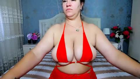 Snapshot of jessicalove20 chatting on 06.11.26 single mommy online show from 06.11.26