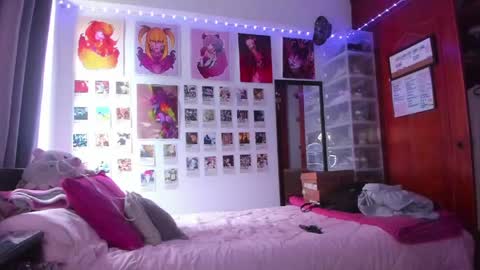 Snapshot of jessie_williams_01 chatting on 04.28.26 Your Sweet Angel online show from 04.28.26