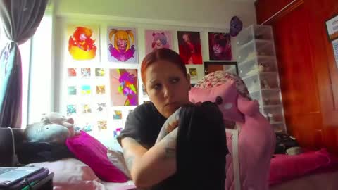 Snapshot of jessie_williams_01 chatting on 05.20.26 Your Sweet Angel online show from 05.20.26