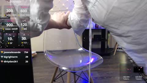 Snapshot of jessiemays chatting on 03.10.25 Jess online show from 03.10.25