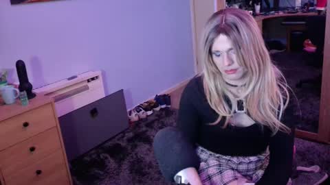 Snapshot of jessiessicaxx chatting on 12.20.24 Jessiessicaxx online show from 12.20.24