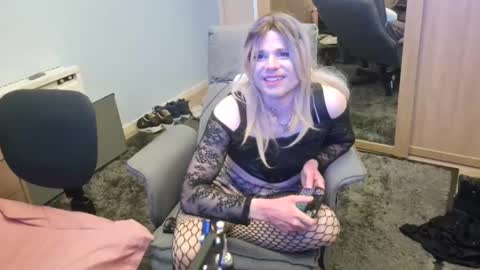 Snapshot of jessiessicaxx chatting on 12.28.24 Jessiessicaxx online show from 12.28.24