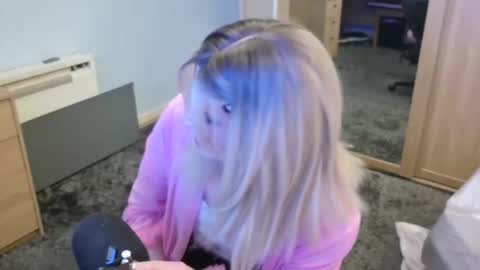 Snapshot of jessiessicaxx chatting on 01.11.25 Jessiessicaxx online show from 01.11.25