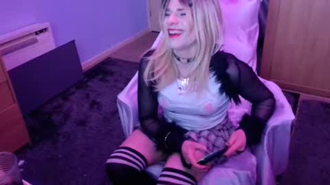 Snapshot of jessiessicaxx chatting on 02.11.25 Jessiessicaxx online show from 02.11.25