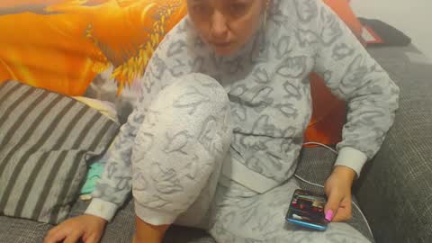 Snapshot of jessiestar3 chatting on 02.22.25 jessiestar3 online show from 02.22.25