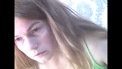 Snapshot of jessileits chatting on 09.25.25 JessiLeits online show from 09.25.25
