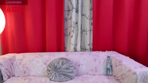 Snapshot of jessthewicked chatting on 10.30.25 JessTheWicked online show from 10.30.25