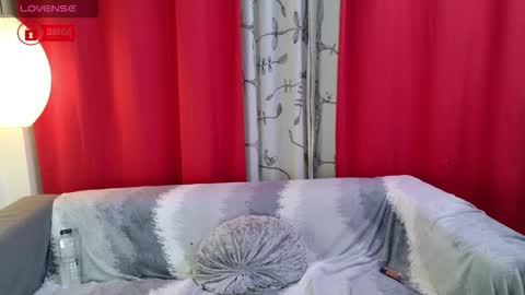 Snapshot of jessthewicked chatting on 11.17.25 JessTheWicked online show from 11.17.25