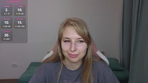 Snapshot of jessy_comely chatting on 11.01.25 Jessy online show from 11.01.25