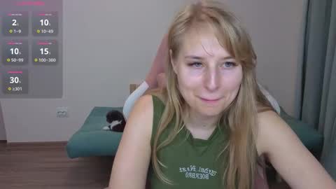 Snapshot of jessy_comely chatting on 11.06.25 Jessy online show from 11.06.25