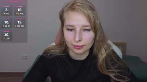 Snapshot of jessy_comely chatting on 11.28.25 Jessy online show from 11.28.25