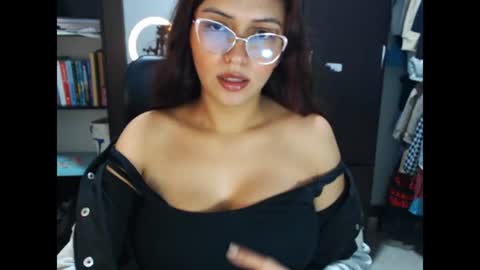 Snapshot of jessyllyn chatting on 07.23.26 Jessy online show from 07.23.26