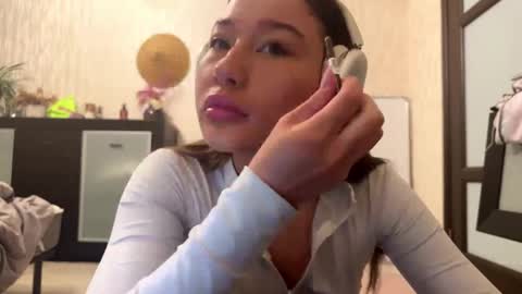 Lynn online show from 11.03.25