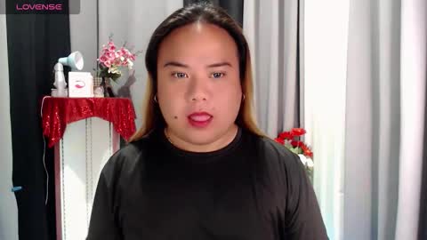 jesy_001 online show from 10.25.25