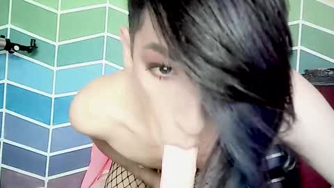 Snapshot of jet_clomet21 chatting on 11.18.25 Ale online show from 11.18.25