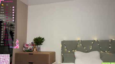 Mona online show from 12.15.25