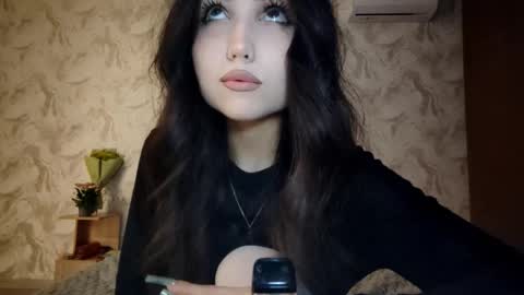 I am Gina ntmu Lets hit 10 Thumbs Up together online show from 03.15.26