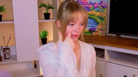 Gwen online show from 02.20.26