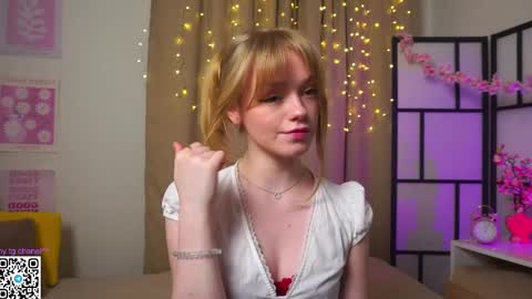 Gwen online show from 04.08.26