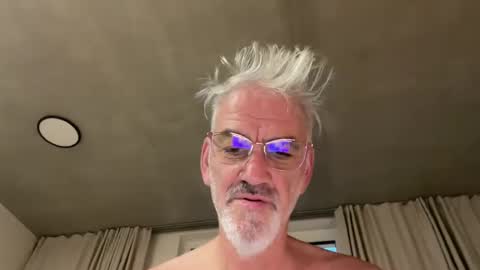 Snapshot of jewlronny chatting on 12.06.24 jewlronny online show from 12.06.24