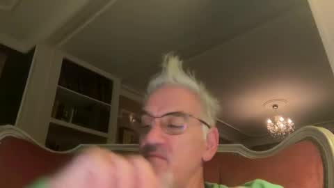 Snapshot of jewlronny chatting on 12.21.24 jewlronny online show from 12.21.24