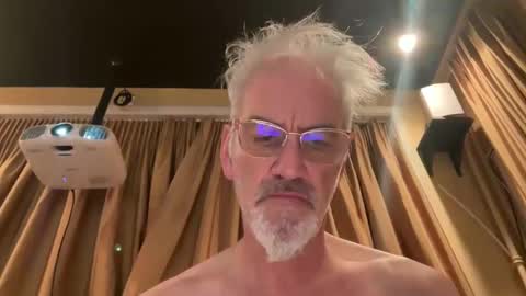 Snapshot of jewlronny chatting on 12.25.24 jewlronny online show from 12.25.24