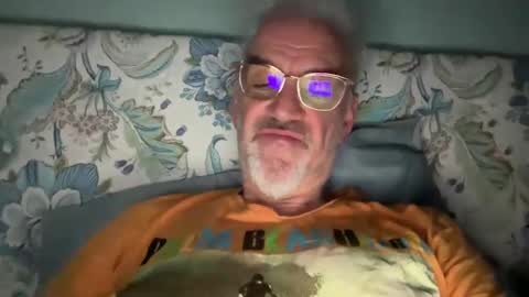 Snapshot of jewlronny chatting on 01.15.25 jewlronny online show from 01.15.25