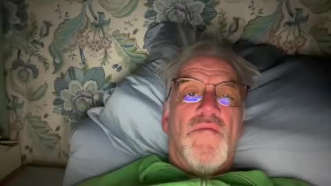 Snapshot of jewlronny chatting on 02.23.25 jewlronny online show from 02.23.25