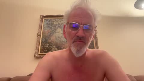 Snapshot of jewlronny chatting on 02.26.25 jewlronny online show from 02.26.25