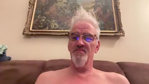 Snapshot of jewlronny chatting on 03.01.25 jewlronny online show from 03.01.25