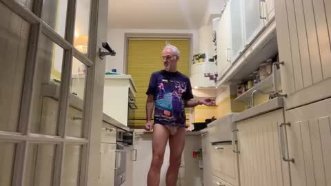 Snapshot of jewlronny chatting on 03.05.25 jewlronny online show from 03.05.25