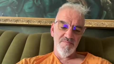 Snapshot of jewlronny chatting on 09.11.25 jewlronny online show from 09.11.25