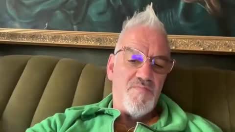 Snapshot of jewlronny chatting on 09.15.25 jewlronny online show from 09.15.25