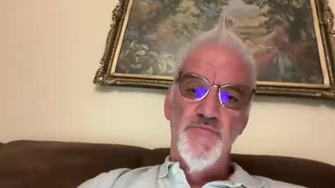 Snapshot of jewlronny chatting on 10.21.25 jewlronny online show from 10.21.25