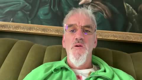 Snapshot of jewlronny chatting on 11.03.25 jewlronny online show from 11.03.25