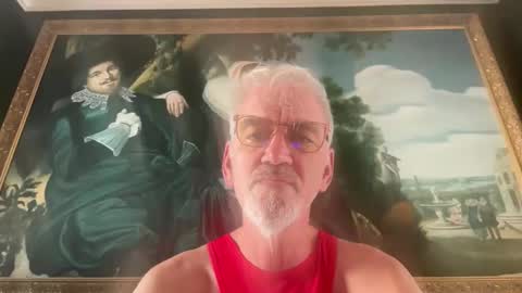 Snapshot of jewlronny chatting on 11.04.25 jewlronny online show from 11.04.25