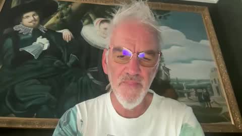 Snapshot of jewlronny chatting on 11.28.25 jewlronny online show from 11.28.25