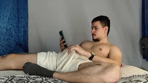 Snapshot of jeycob_happy97 chatting on 05.18.26 Juan David online show from 05.18.26