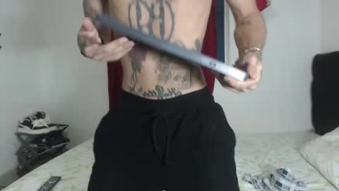 Snapshot of jeykob_23 chatting on 01.01.25 JEYKOB online show from 01.01.25