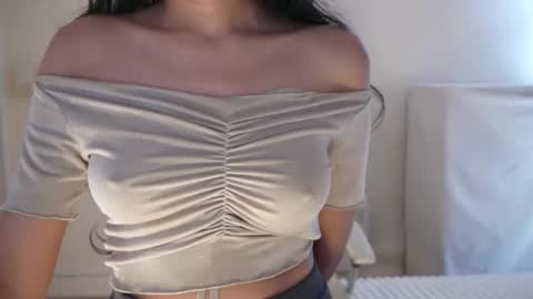 Jhaanvi online show from 09.17.25