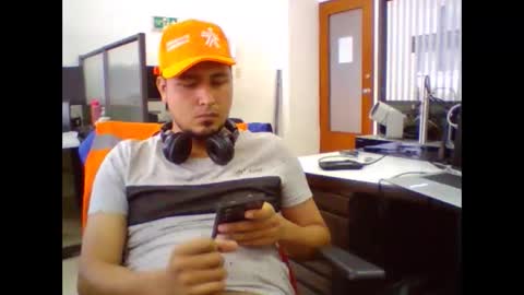 Snapshot of jhacks28 chatting on 09.13.25 jhacks28 online show from 09.13.25