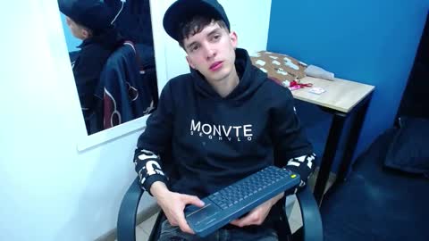 Jheampiero online show from 11.11.25